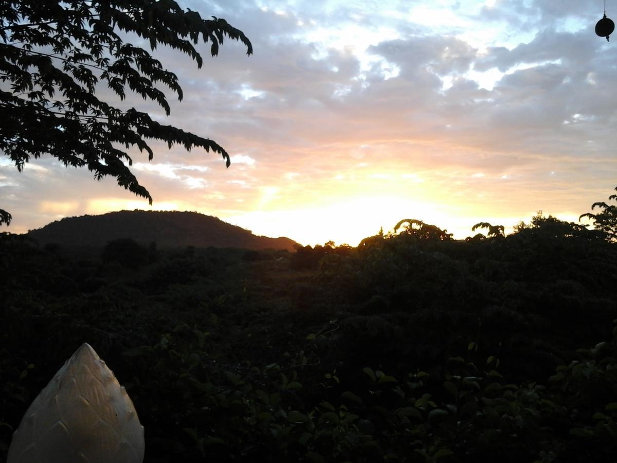 Hotel Kum Nangpaya Kaeng Krachan Exteriér fotografie